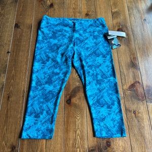 MARIKA - NWT Blue Teal Capris